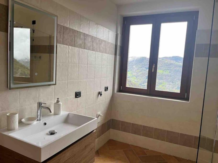 Casa Con Vista Apartment Costa di Serina Bagian luar foto