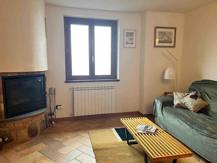 Casa Con Vista Apartment Costa di Serina Bagian luar foto