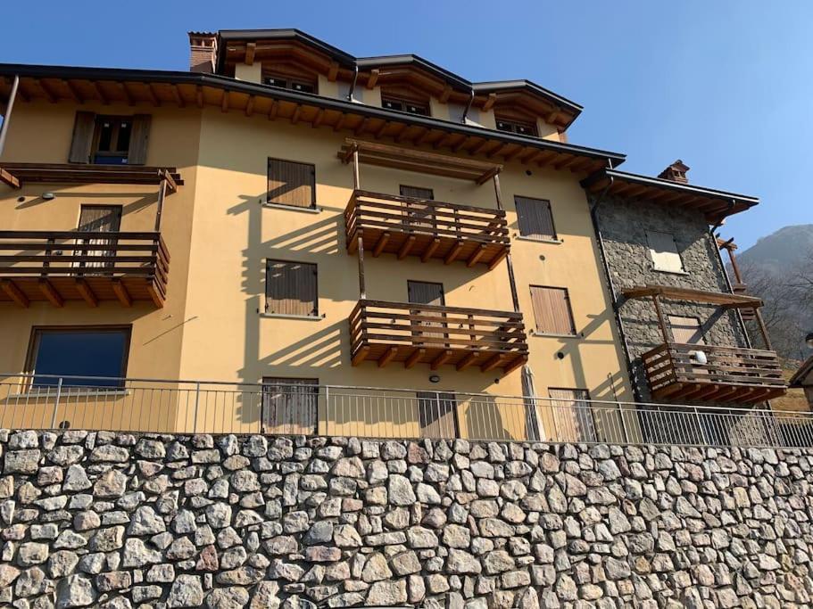Casa Con Vista Apartment Costa di Serina Bagian luar foto